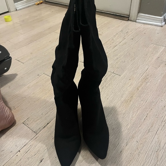 Knee high boots - Picture 4 of 5